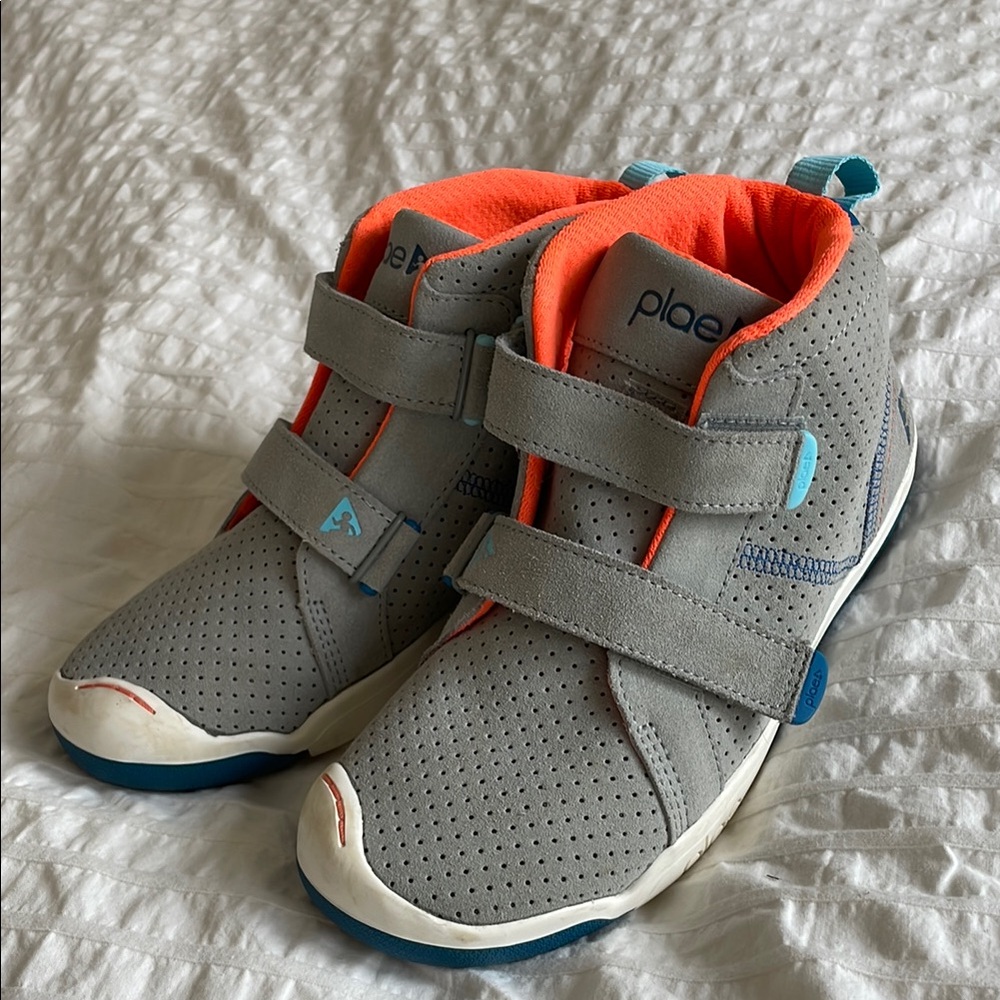 BUT BY 6/26! PLAE max shoes in grey, excellent condition!